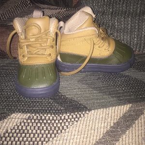 Size 4 baby Nike boots